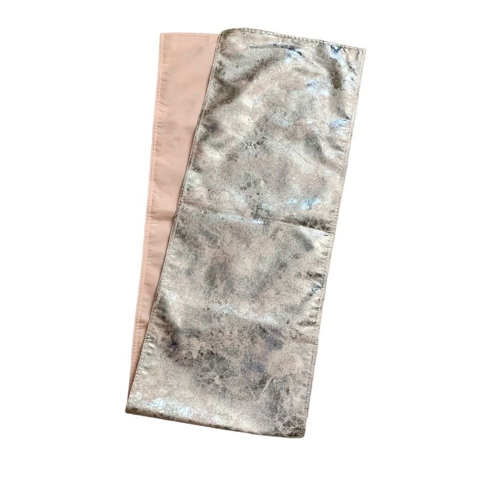 Target Table Runner Pink & Metallic Silver Size OS